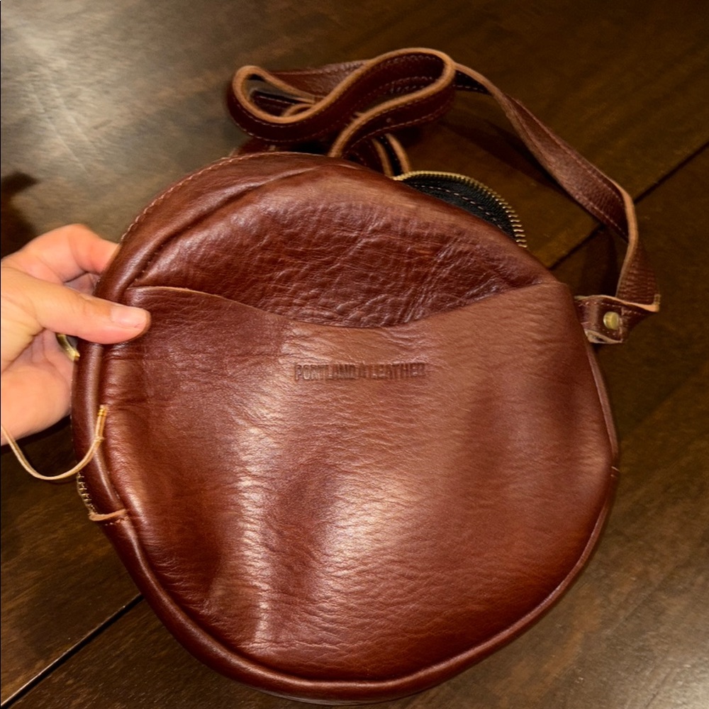 Portland Leather Brown Crossbody Bag with Vintage Patina
